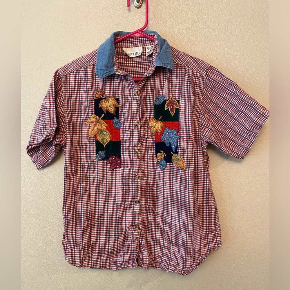 🍂🍁Vintage Gingham and chambray Button-Up Shirt with Embroidered Leaves-Red/Blue